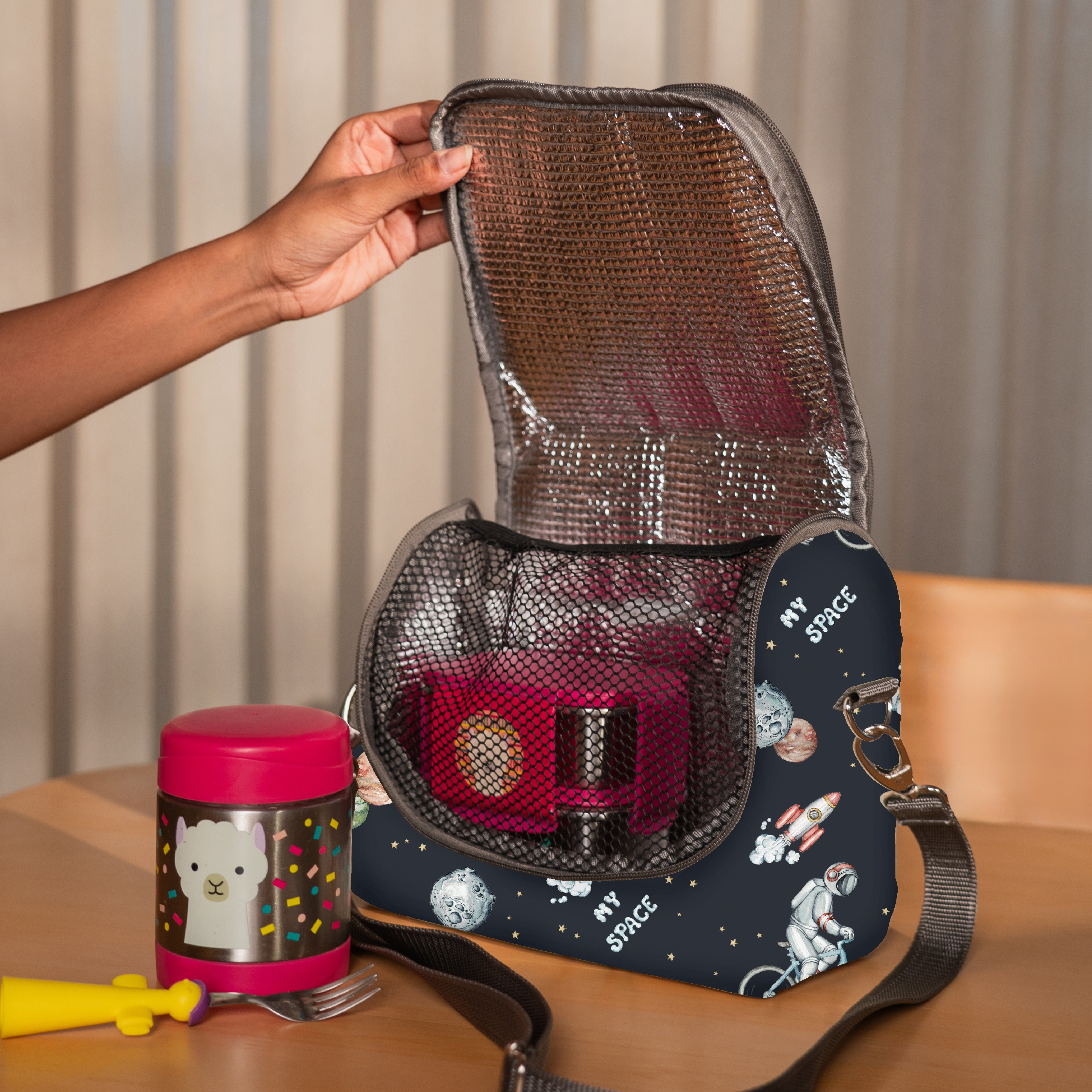 To The Moon And Back Lunch Bag