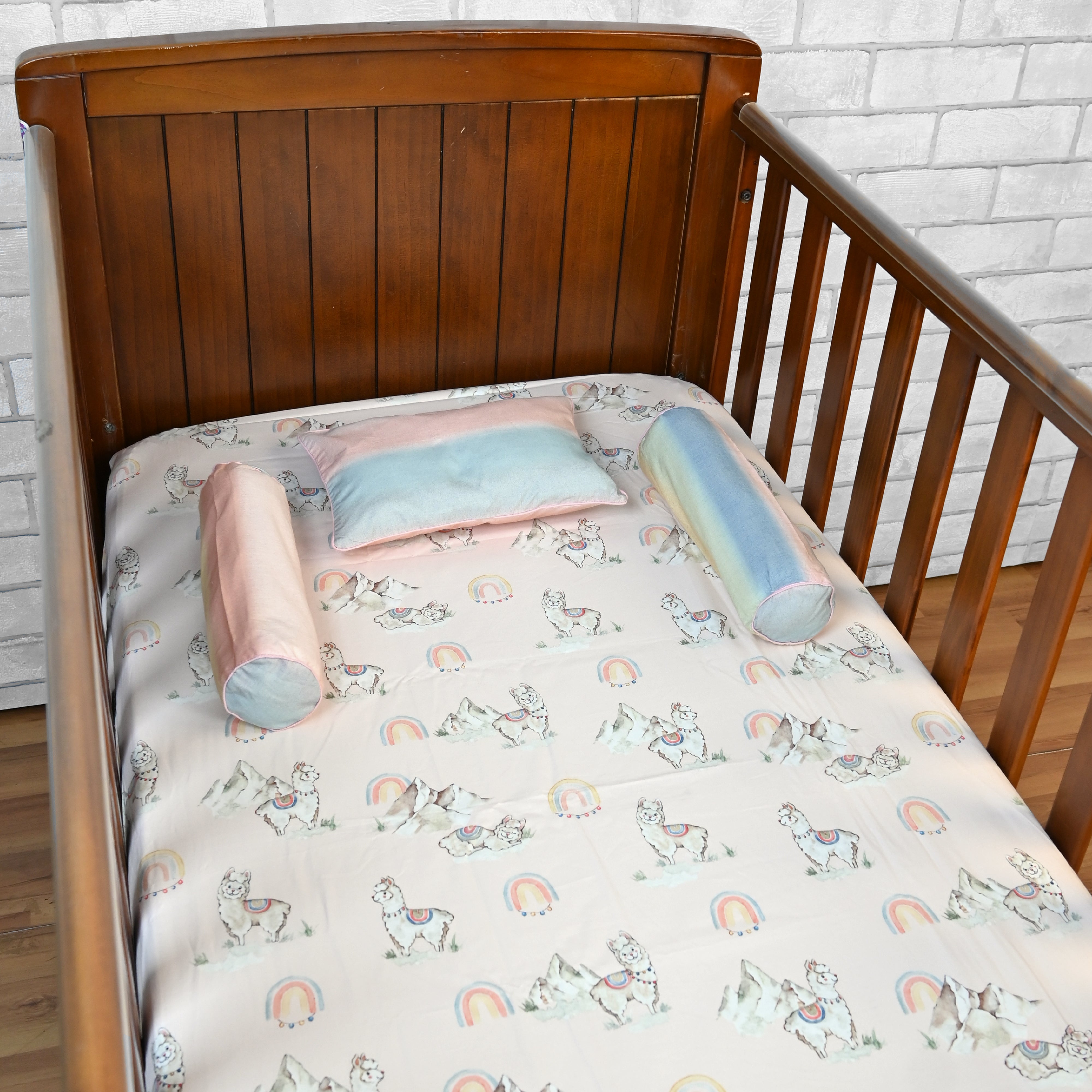 Ooh La Llama - Crib Set of 4