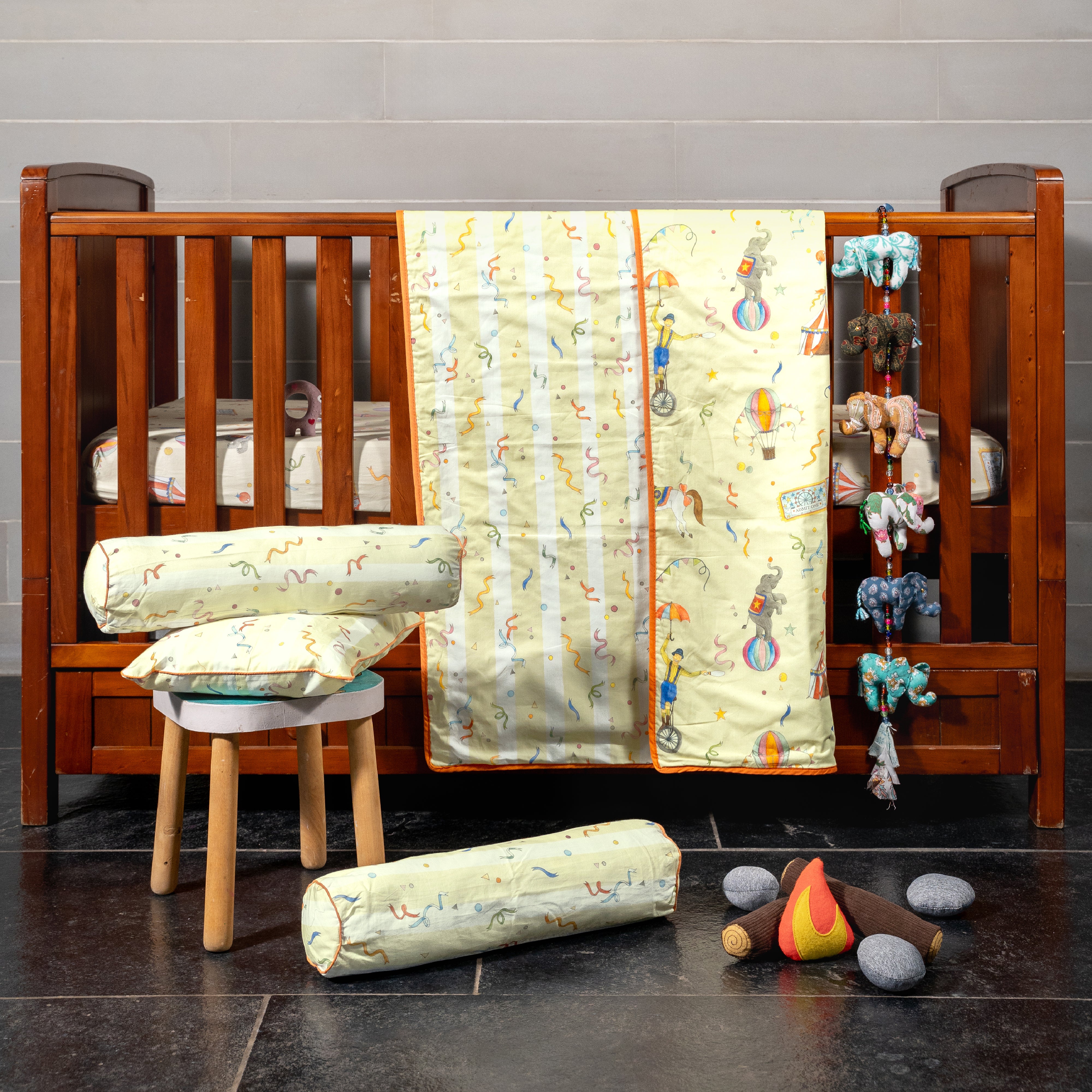 The Faraway Fair Crib Set - Set of 4