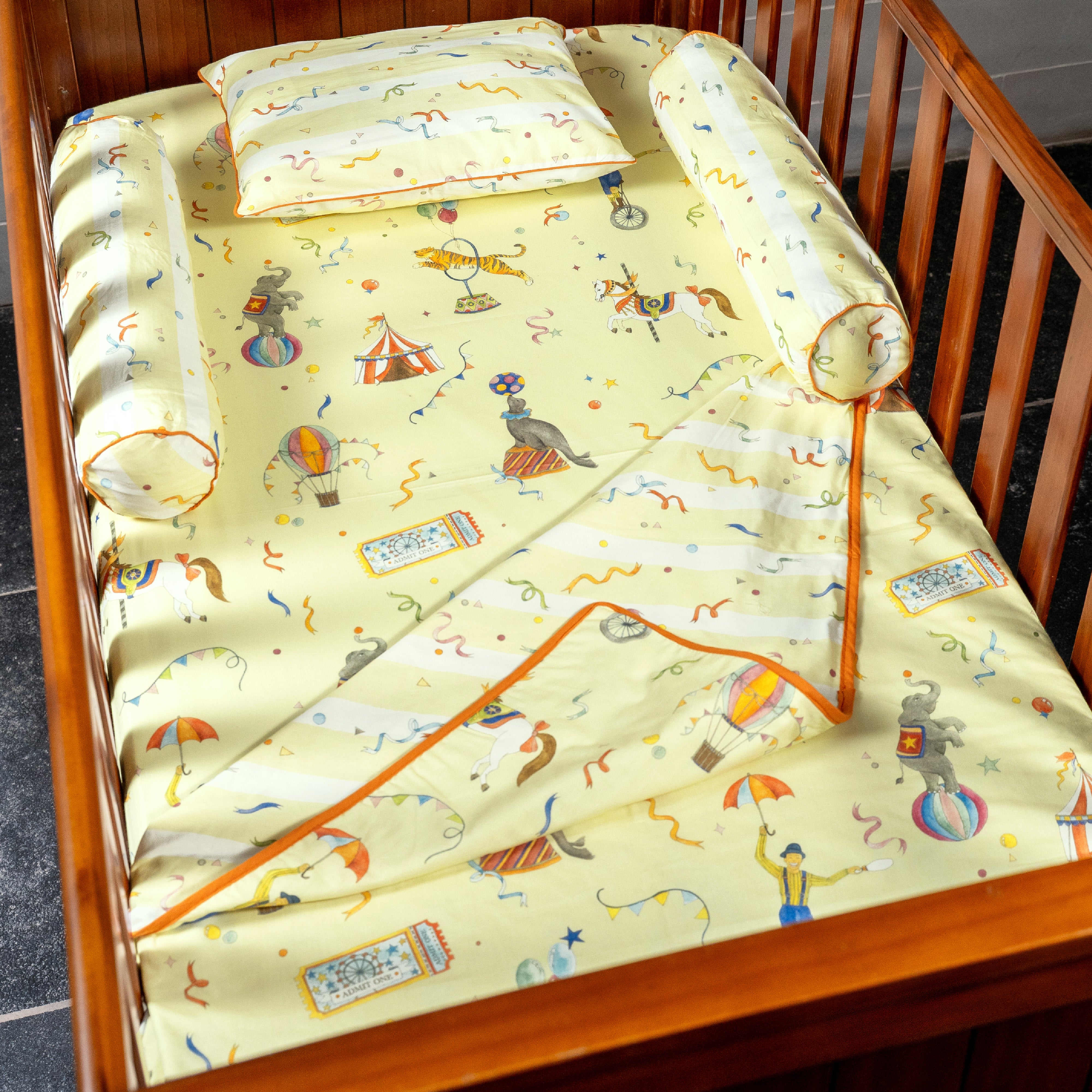 The Faraway Fair Crib Set - Set of 4