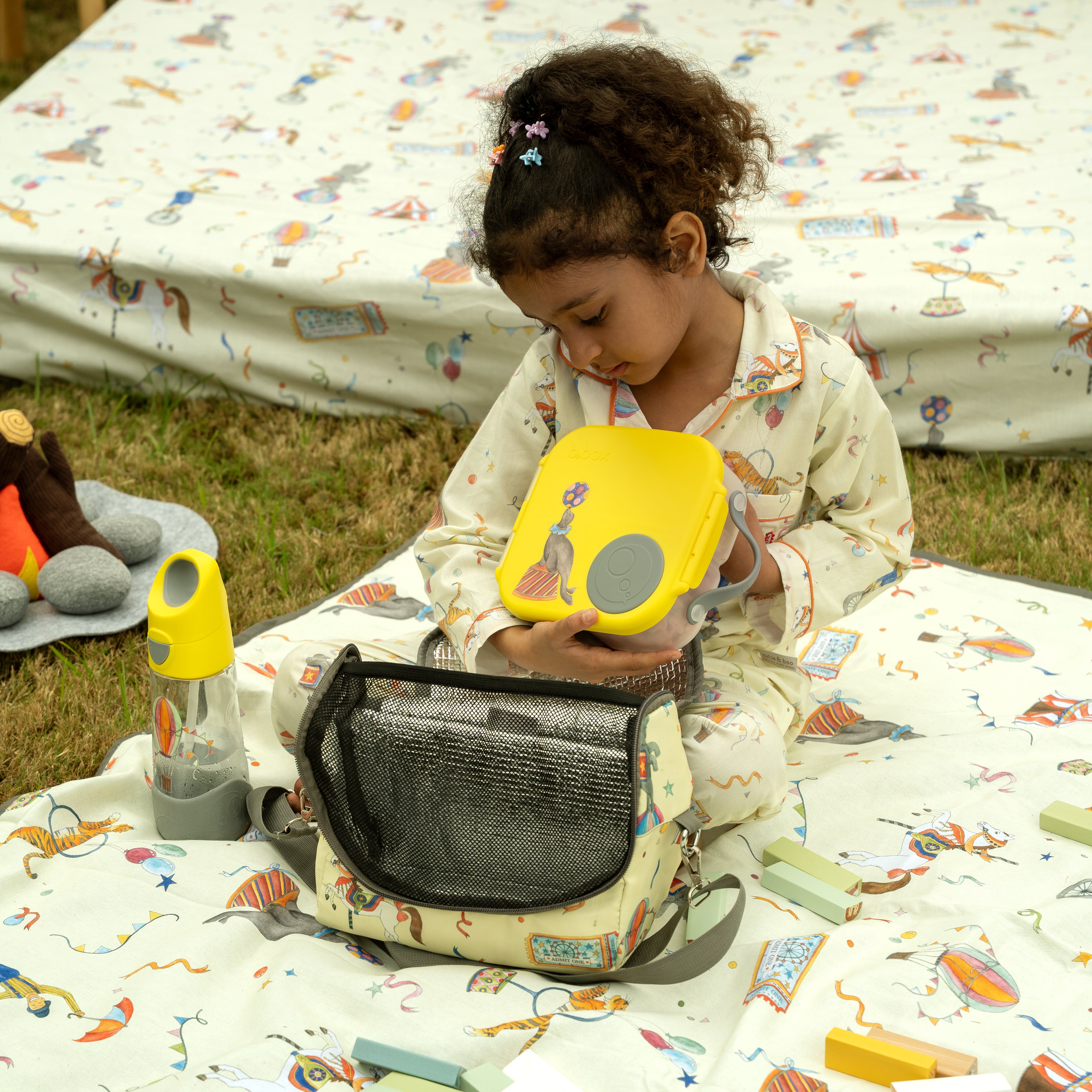 The Faraway Fair Mealmate Trio