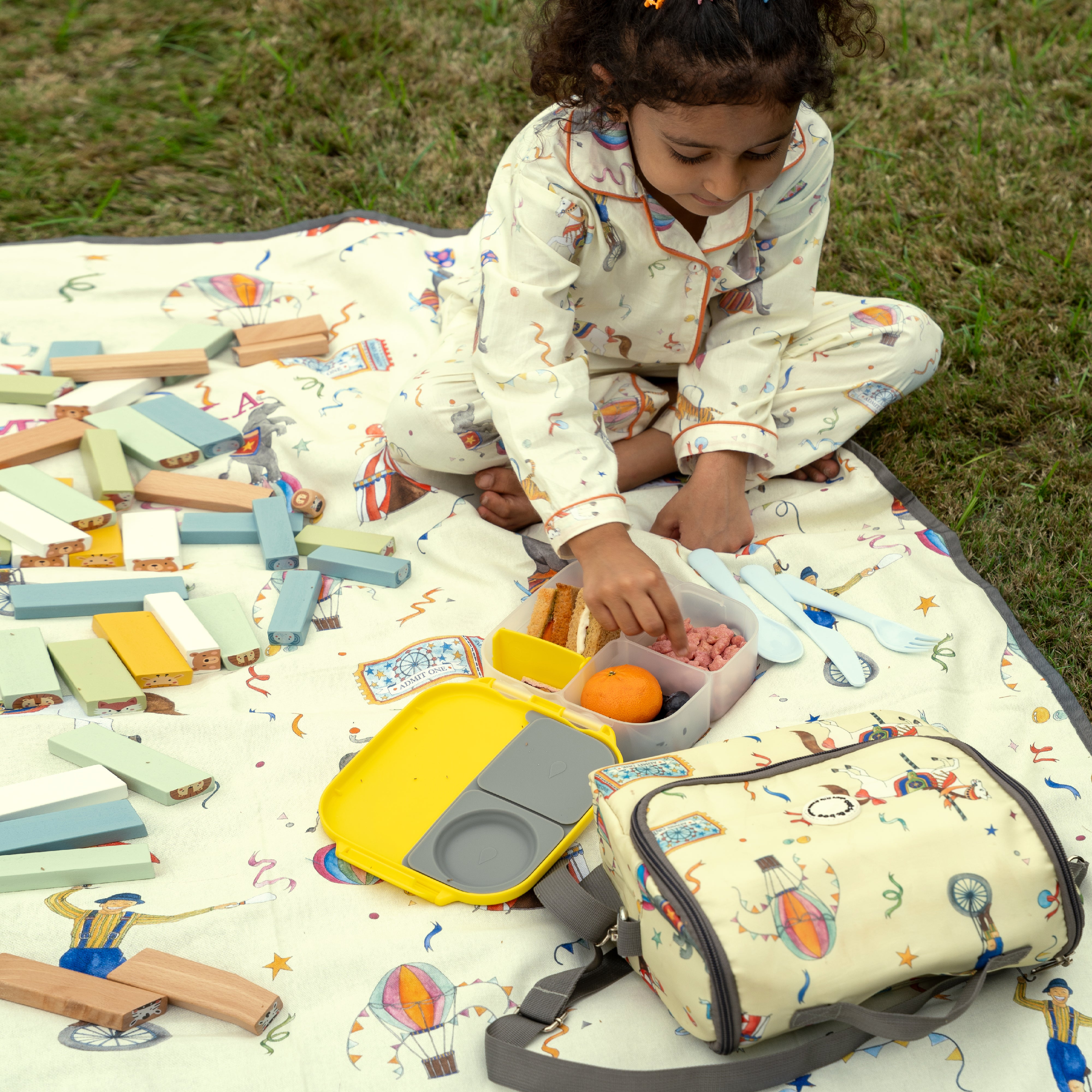 The Faraway Fair Mealmate Trio